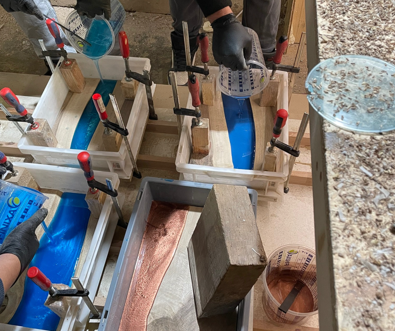 Epoksi miza, podstavek, lesen izdelek? Izdelajte svojega, vpišite se na delavnice!