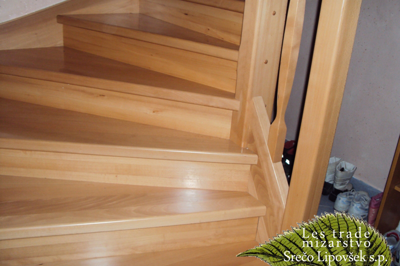 Lesene stopnice Ljubljana, Slovenija, kontaktorajte nas