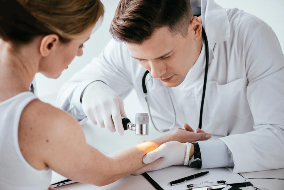 Kompleksnost sodobnega zdravja skozi medicino 