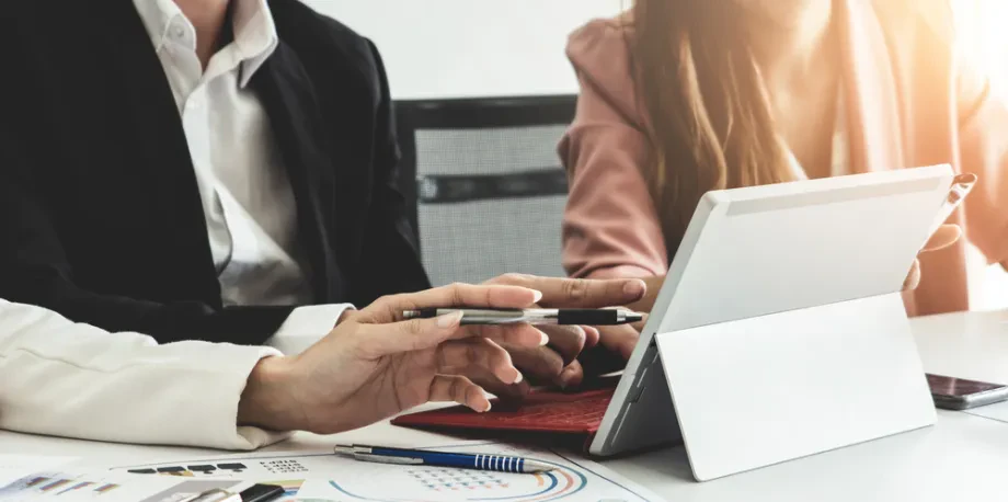 Administrativni sistem kot živi organizacijski mehanizem