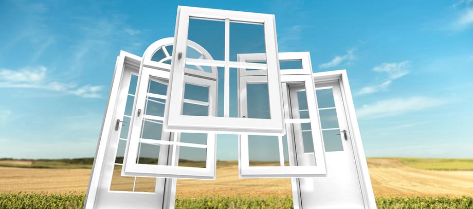 Stavbno pohištvo kot srce doma, od udobja do estetske popolnosti