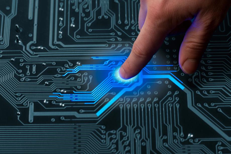 Tehnologija, sila, ki premika meje možnega, oblikuje človeka, družbo in prihodnost sveta