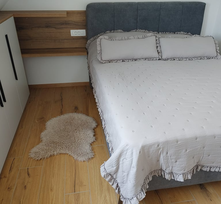 Nočitve Žiri, apartmaji za družine in sobe za pare