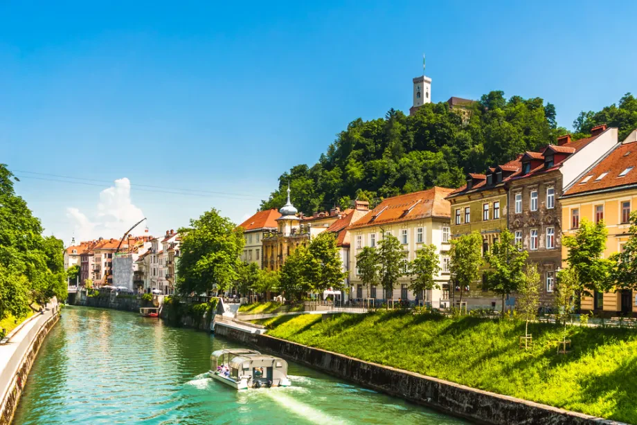 Turistično-gostinski prostor kot prizorišče pristnih srečanj
