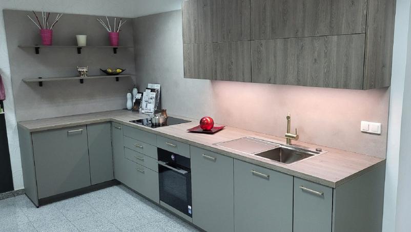 Cenovno ugodna kuhinja z montažo Slovenija