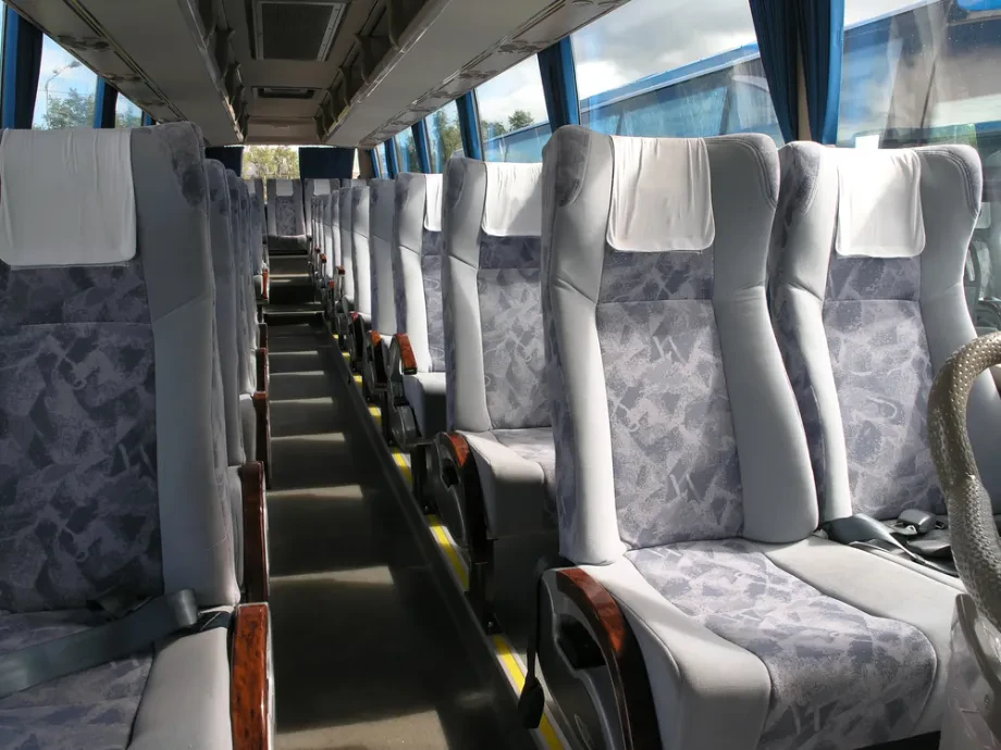 Udobje in organiziranost kot temelj sodobne avtobusne mobilnosti