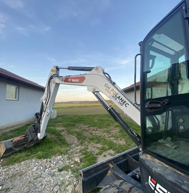 Zemeljska dela z gradbeno mehanizacijo Ptuj