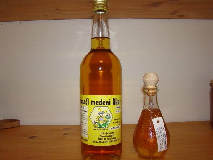 Okusen medeni liker Metlika