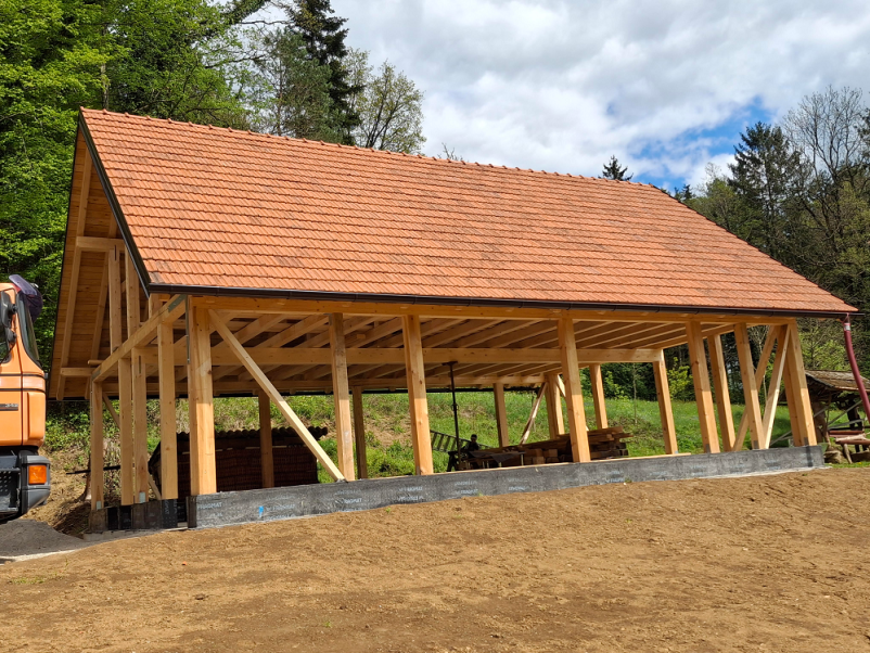 Gradnja doma in urejanje prostora