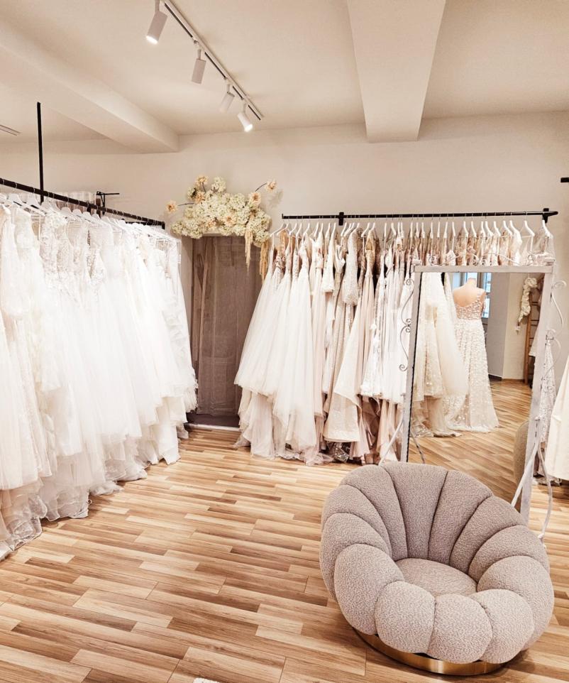 Prodaja poročnih in svečanih oblek Podravska