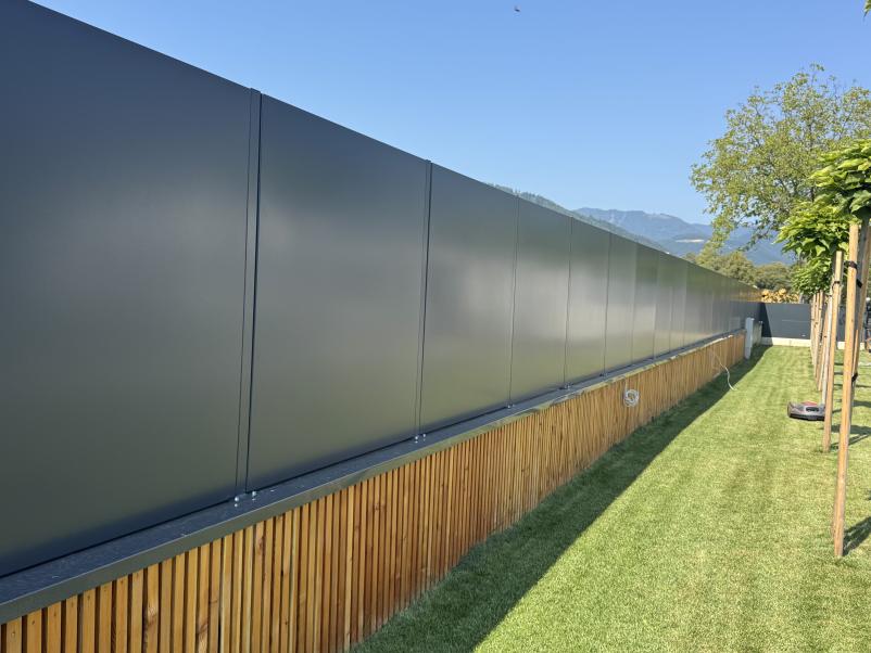 Neprosojna lamelna ograja Slovenija