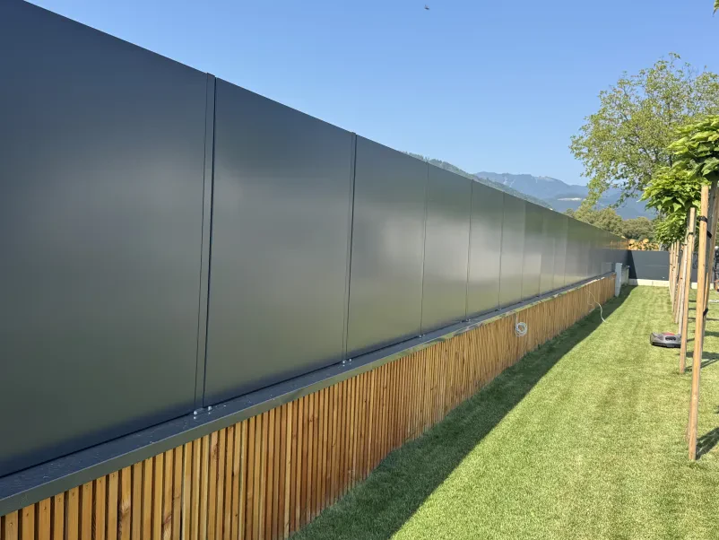 Neprosojna lamelna ograja Slovenija