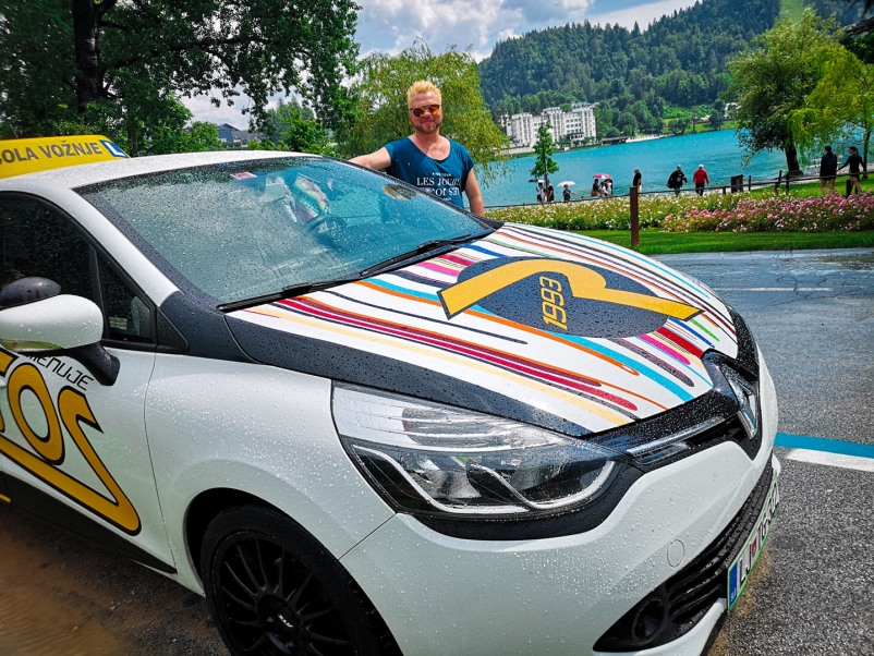 Varno in učinkovito učenje vožnje, avto šola Ljubljana Retos