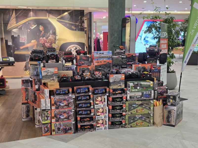 Prodaja avtomobilov na daljinsko vodenje Slovenija