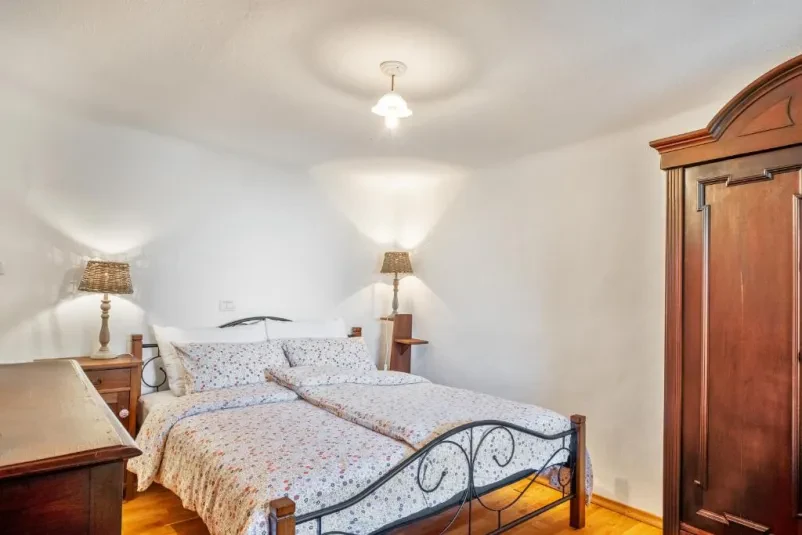 Najem družinskega apartmaja Kras