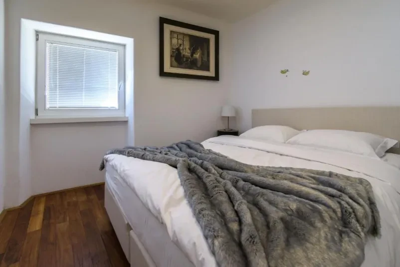 Rent an apartment in centre of Piran