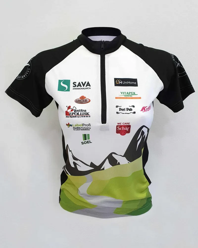 Izdelava personaliziranih športnih dresov