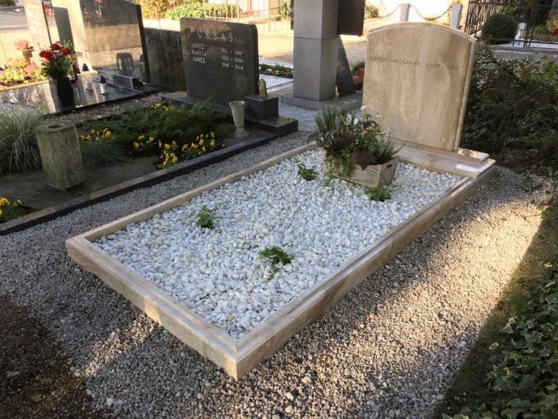 Ugodni nagrobniki po naročilu