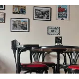 Bar Caffe Racer Pr’ Jodlu
