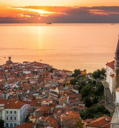Prodaja poletnih oblačil