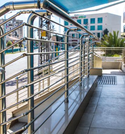 Kovinski nadstreški