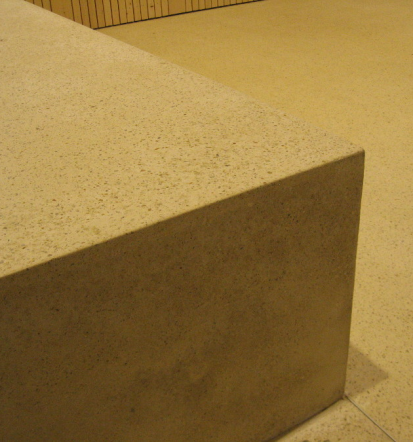 Tlak in katafalk v žalnem objektu