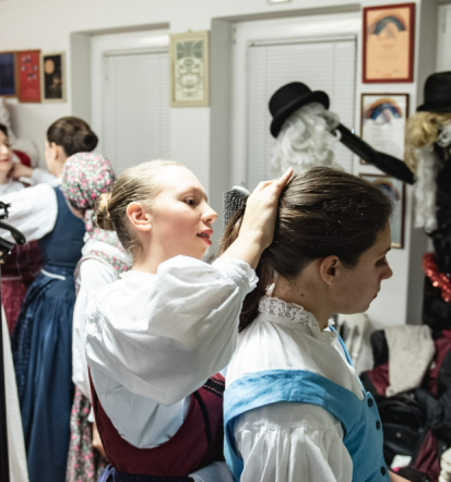 FS Rožmarin ponuja tečaje folklore Ljubljana za vse generacije