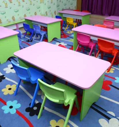 Stoli in mize za vrtce in šole