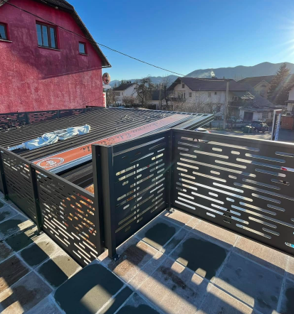 ALU ograje po meri Primorsko-Notranjska, lepa in trpežna rešitev