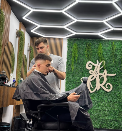 Barber’s Lounge, top barber Ljubljana z okolico za sodobne moške