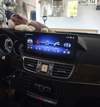 Avtoelektrika in lučke v avtu Sežana