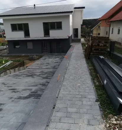 Ureditev okolice Štajerska, Slovenija, trajnostne in uporabne rešitve