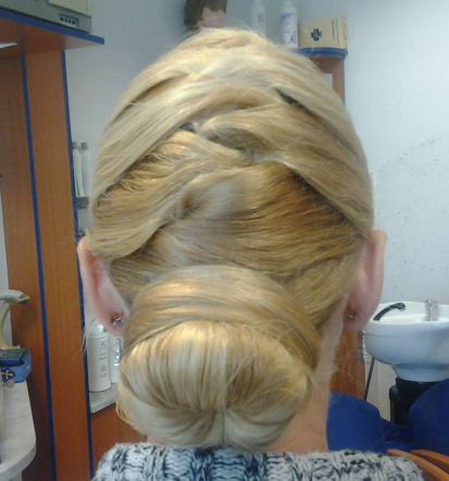 Nova frizura, nova samozavest, vaš ugoden frizerski salon Ljubljana