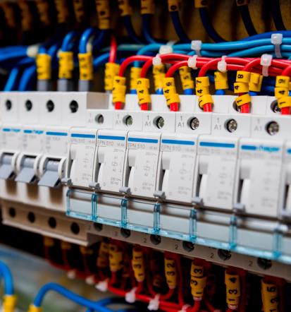 Zanesljive industrijske elektroinštalacije in vzdrževanje Podravska