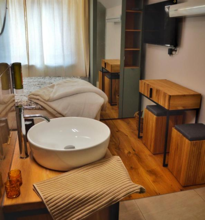 Rezervirajte svojo hiško za prenočitev Solčava in uživajte v miru