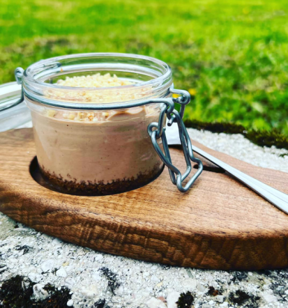 Doživite poletje s Svinjak burgerji in jedmi iz žara Bovec