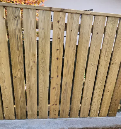 Trajne premium paletne sedežne garniture Savinjska iz masivnega lesa
