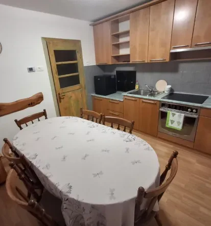 Apartma Hiška Vrh Stari trg pri Ložu