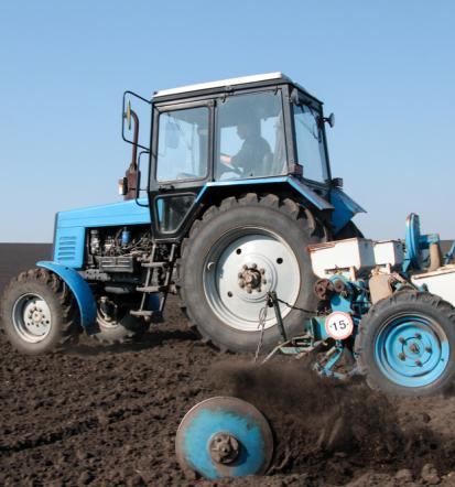 Popravilo traktorjev Komenda, Osrednja Slovenija