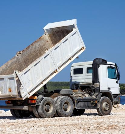 Prevoznik za gradbene prevoze na Dolenjskem