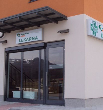 Reklamne table z lučkami Slovenija