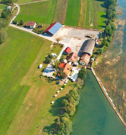 Luksuzno postajališče za avtodome Bela krajina
