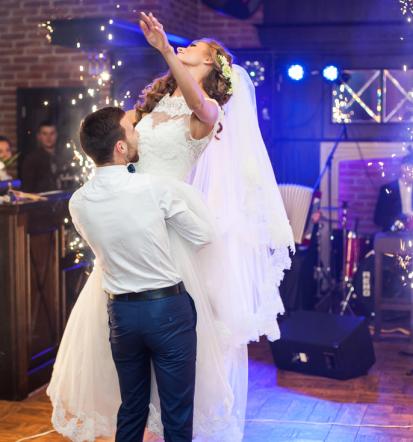 Poročni plesni tečaji Osrednja Slovenija, naučite se plesati samozavestno