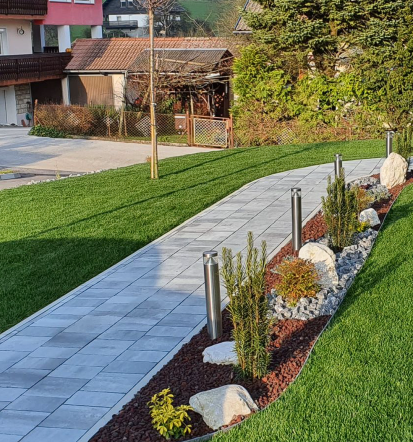 Polaganje travne ruše po vsej Sloveniji