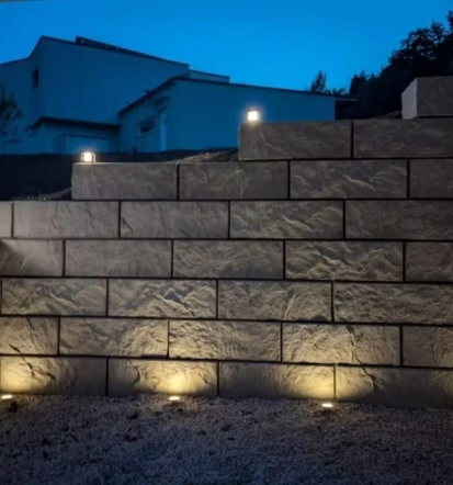 Betonske škarpe so še posebej priljubljene pri novogradnjah, adaptacijah in ureditvah okolice