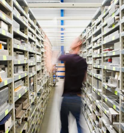 Nakup opreme za skladišča v Sloveniji