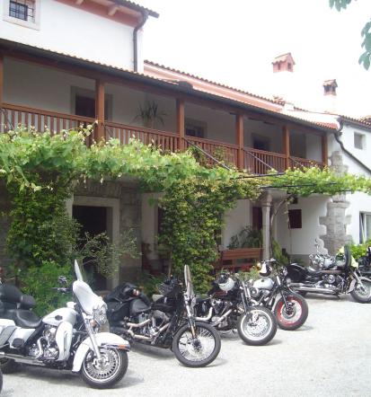 Turistična kmetija Kras