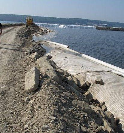 Stabilnost in zaščita tal z geomrežami