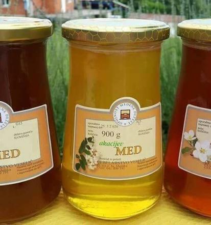 Cvetlični med Metlika