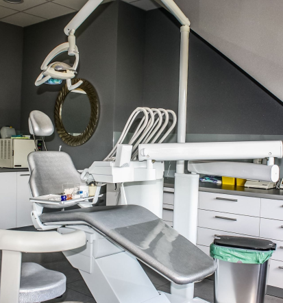 Ugoden nevidni zobni aparat Maribor